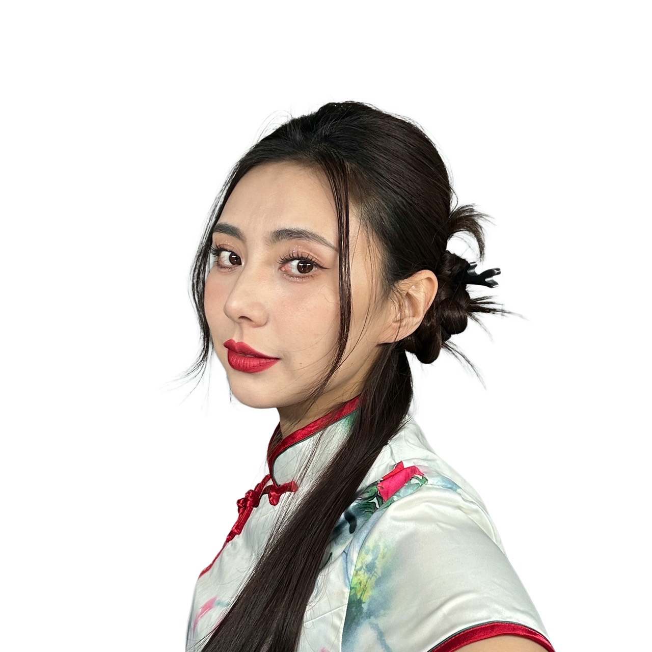 新谷聡子