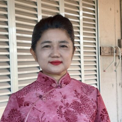 貴子
