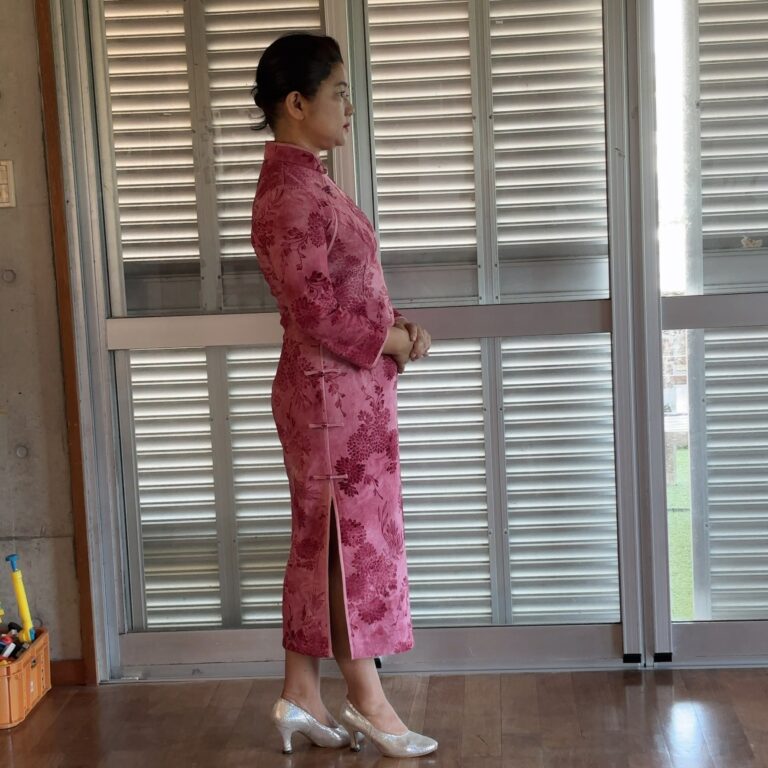 貴子